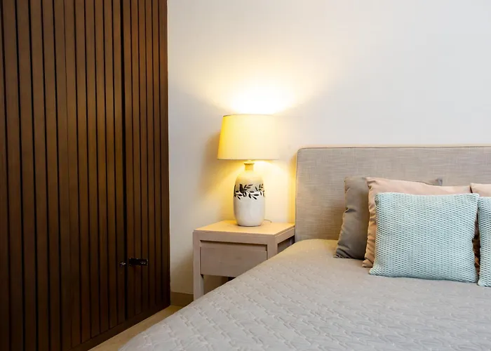 Marina 1br Sofabed Near With Private Jacuzzi *