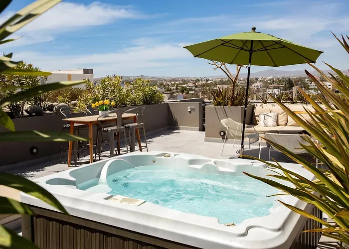 Marina 1br Sofabed Near With Private Jacuzzi Apartment