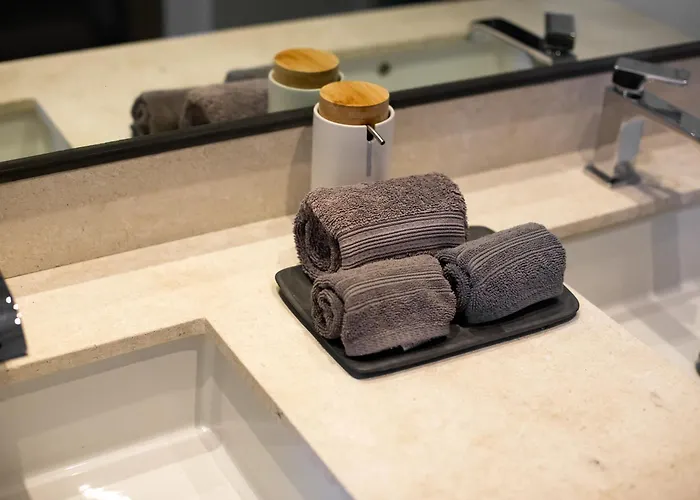 Apartment Marina 1br Sofabed Near With Private Jacuzzi *